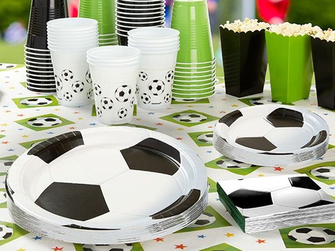 одноразовая посуда для сервировки стола в стиле футбол